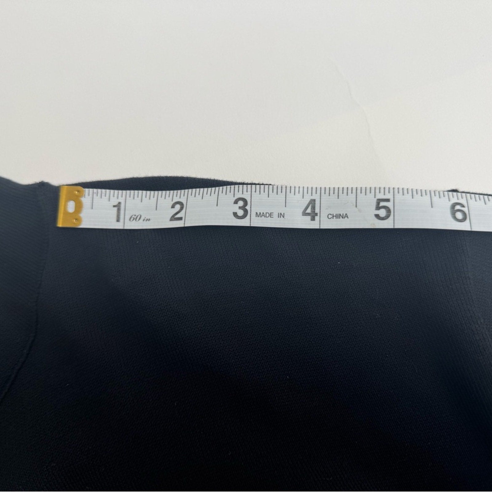 Men’s Off White x Virgil Abloh Collab NYC Big Apple
NOT sweatshirt/fine knitwear