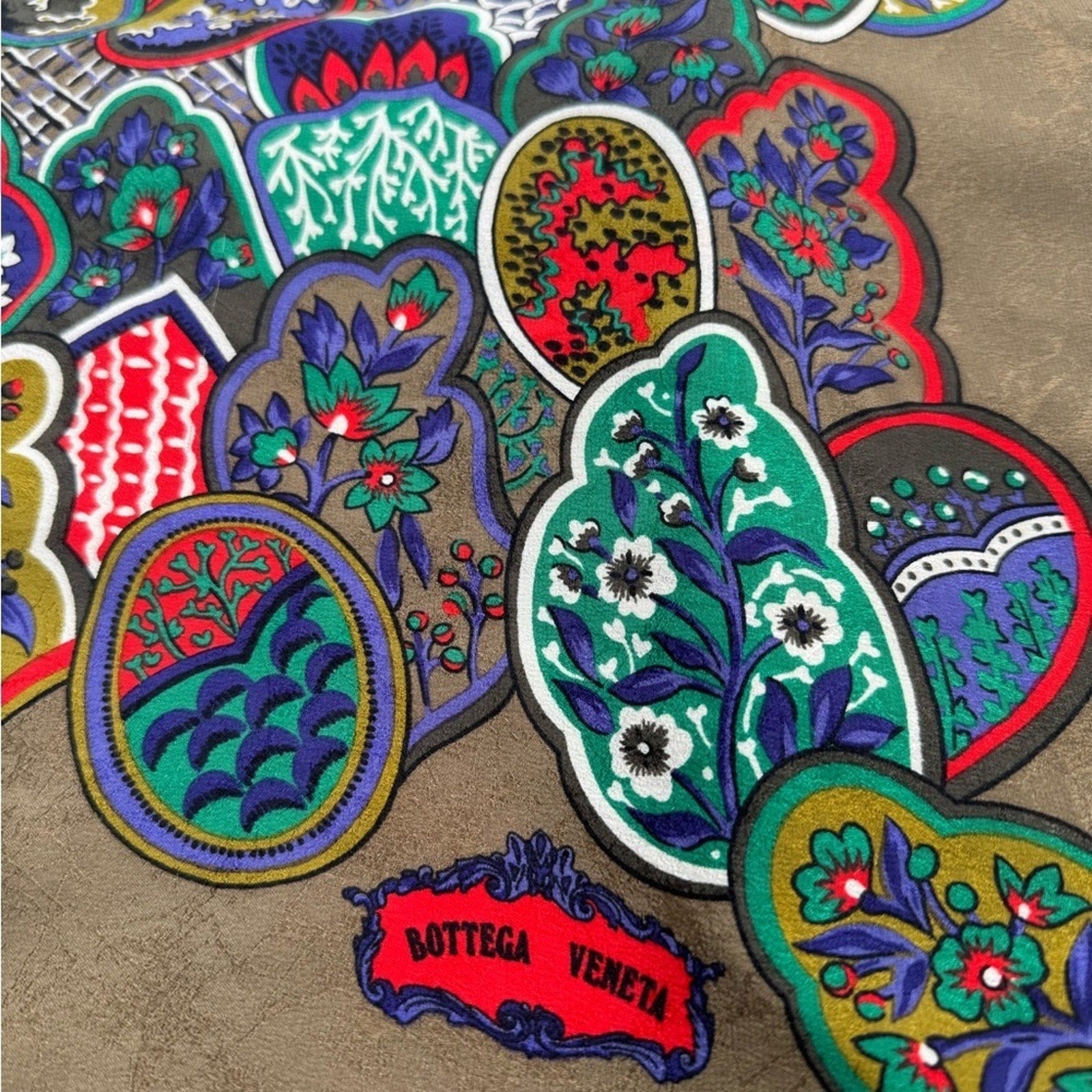 BOTEGA VENETA ENORMOUS 51” x 51”gorgeous silk Wrap/Cape/Sarong textured …