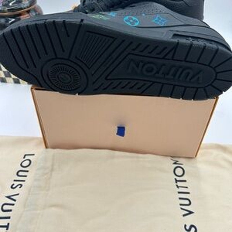 Men's Louis Vuitton monogram trainer sneakers size 11 fits 12 US made in Italy