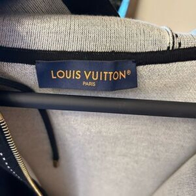 Men’s Louis Vuitton graphic intarsia zip front hoodie four XL limited edition
