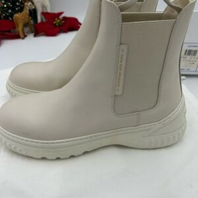 Women’s Dior leather ankle boots size 39 made in Italy