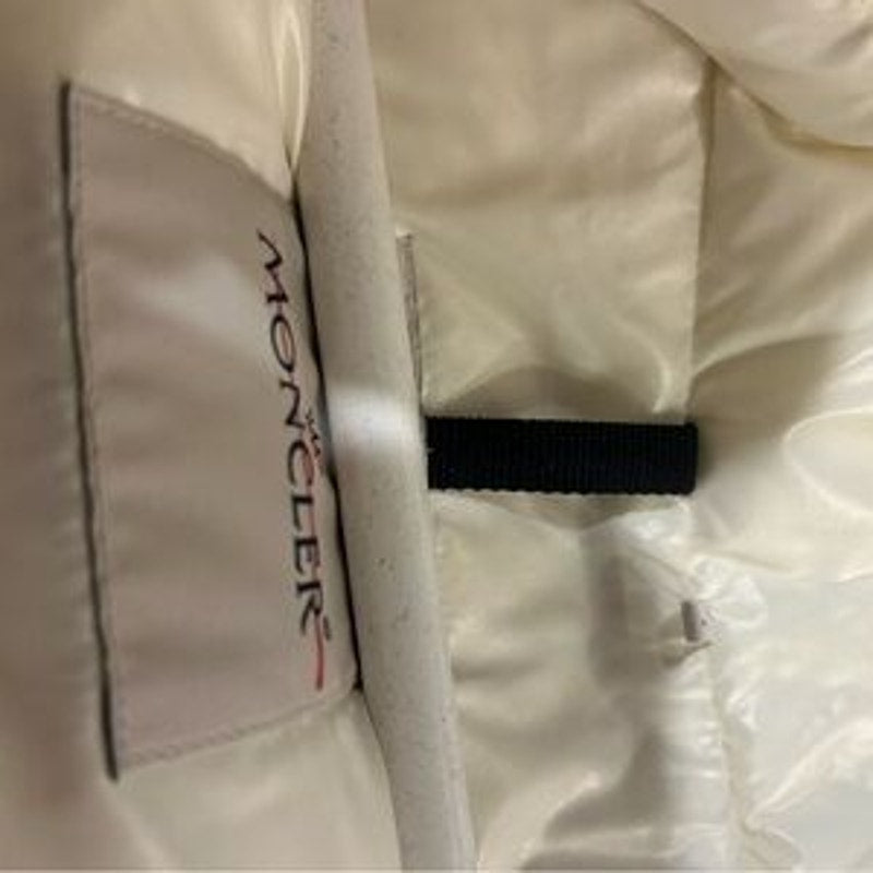 Women's Moncler White faux fur detachable hood down jacket size 3 NWT