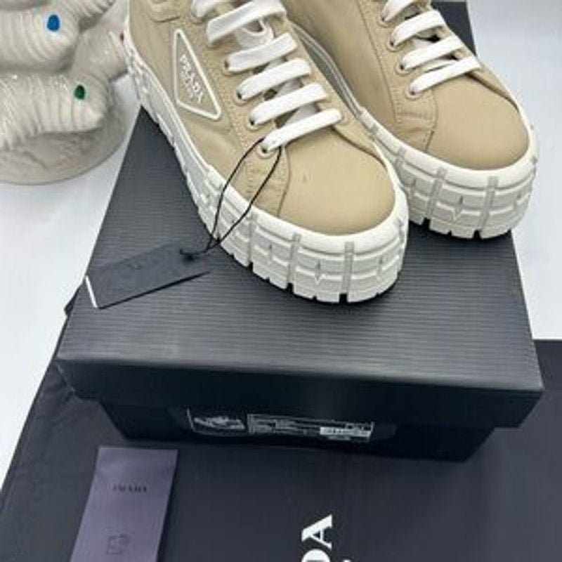 Women's Prada re-nylon double wheel gabardine sneakers size 40.5 made in Italy
