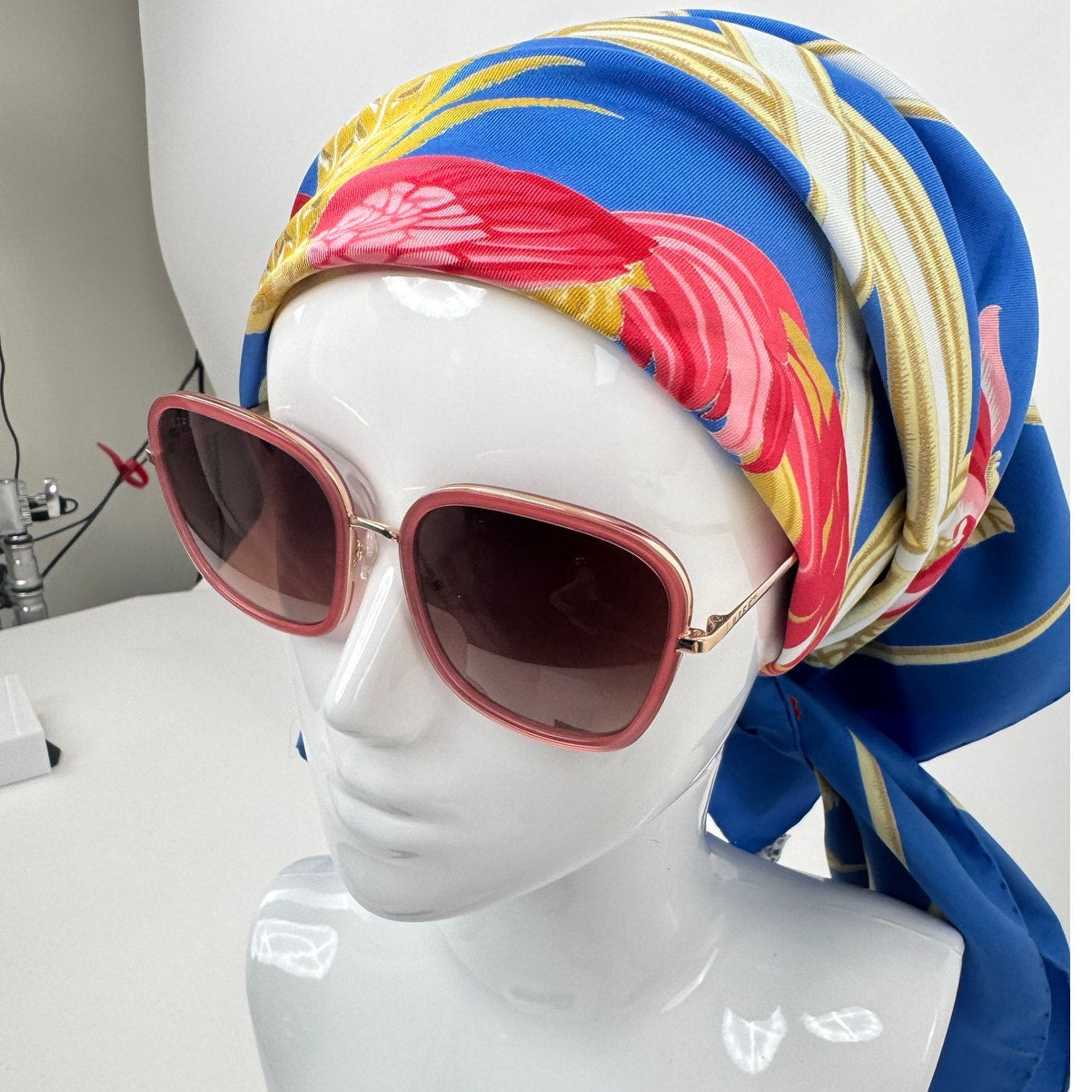 DIFF NWOT Pink & Gold Genevive Oversized Sunglasses With Case