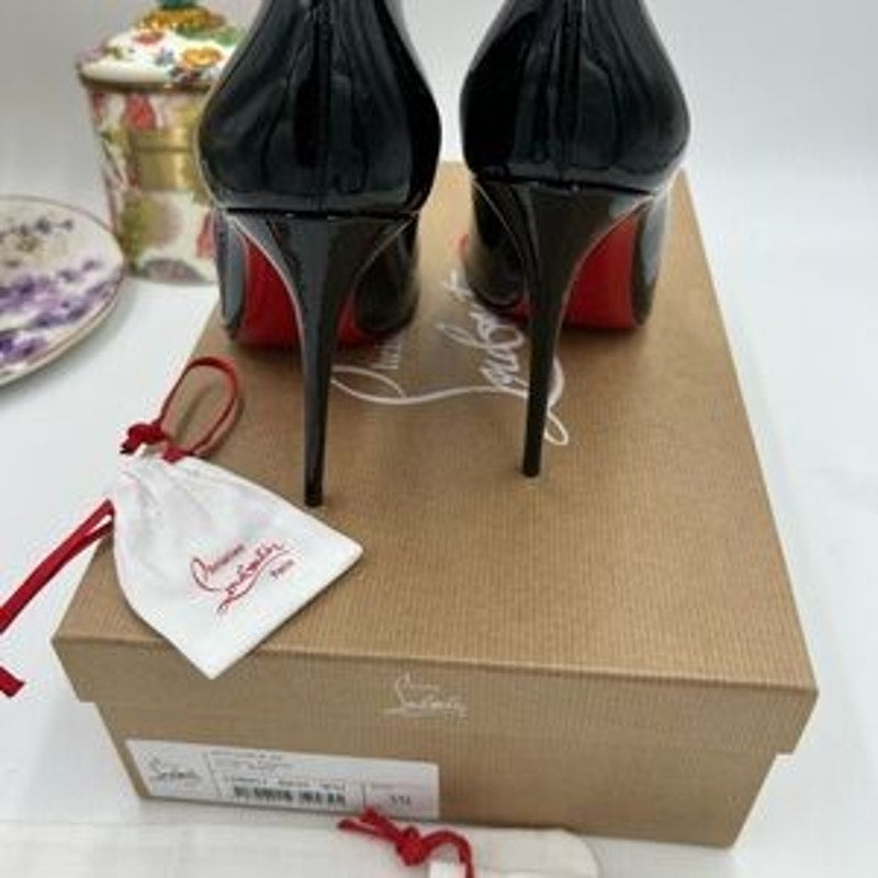 Women's Christian Louboutin hot chick 100 patent leather pumps size 39