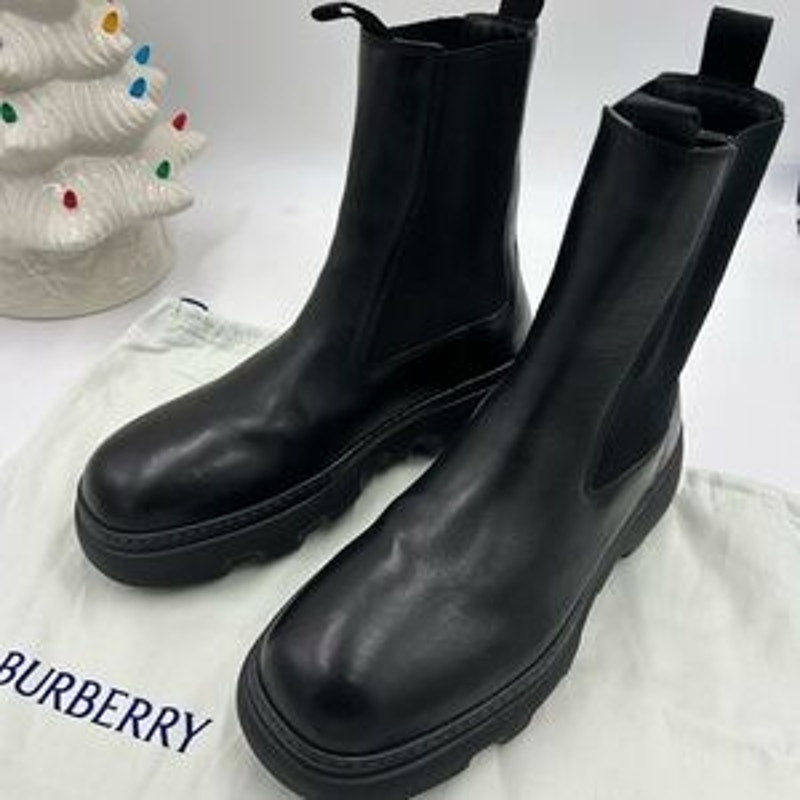 Men's Burberry leather Chelsea boots size 43 made in Italy