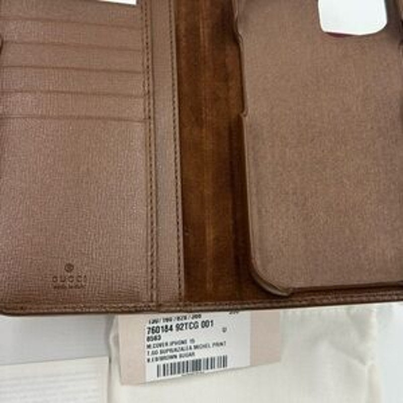 Gucci bifold folio wallet/iPhone 15 case made in Italy