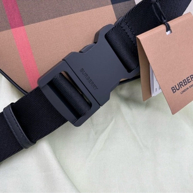 Unisex Burberry multicolor adjustable check belt bag/fanny pack Made in Italy