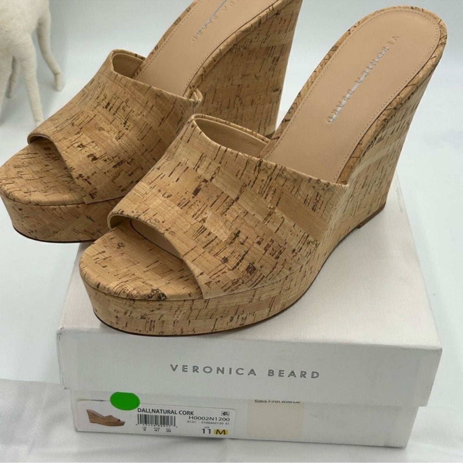 Women's Veronica Beard, tan cork wedge sandals
Size 11