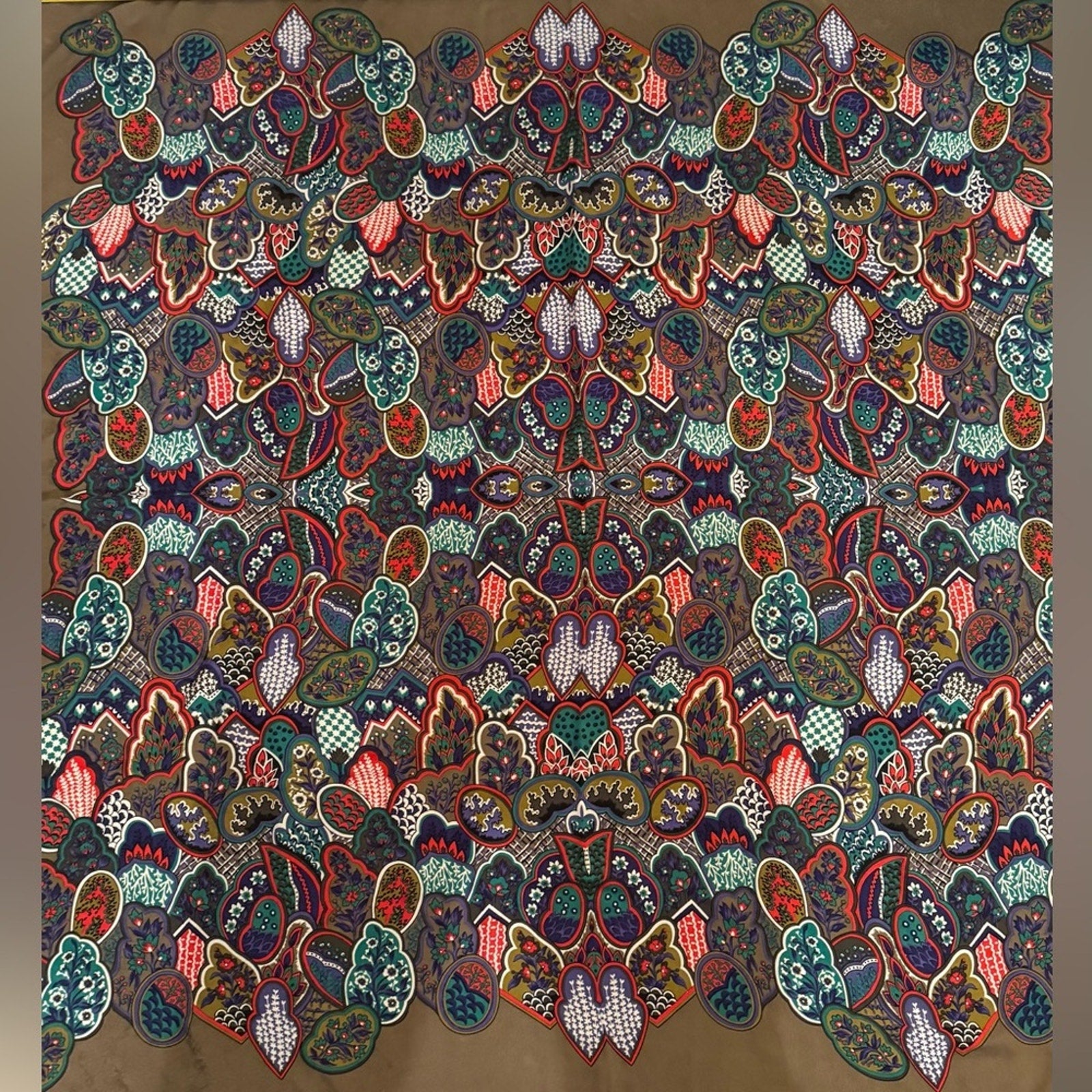 BOTEGA VENETA ENORMOUS 51” x 51”gorgeous silk Wrap/Cape/Sarong textured …