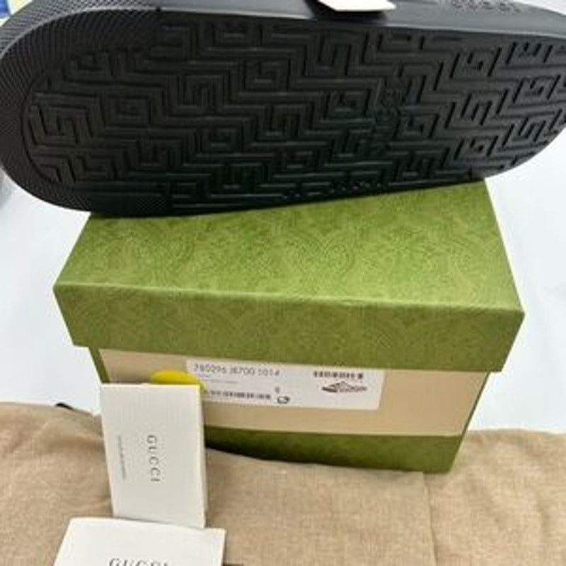 Men's Gucci interlocking G rubber Pool slides size 8, made in Italy