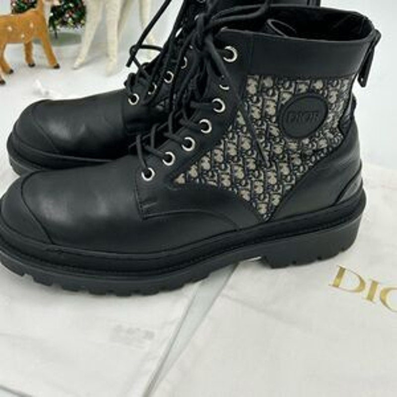 Women’s Dior explorer ankle boots size 39 made in Italy