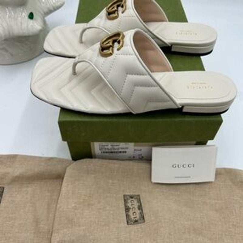 Women's Gucci, quilted leather thong sandals in Mystic white size 39 made Italy