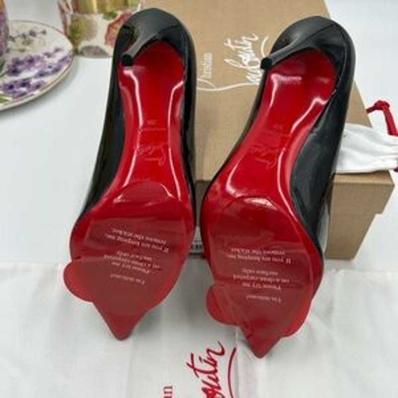 Women's Christian Louboutin hot chick 100 patent leather pumps size 39