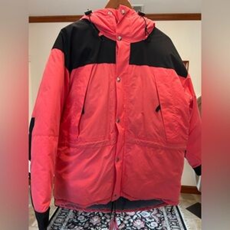 Women's Gucci X Northface, collaboration, puffer jacket size medium NWT
