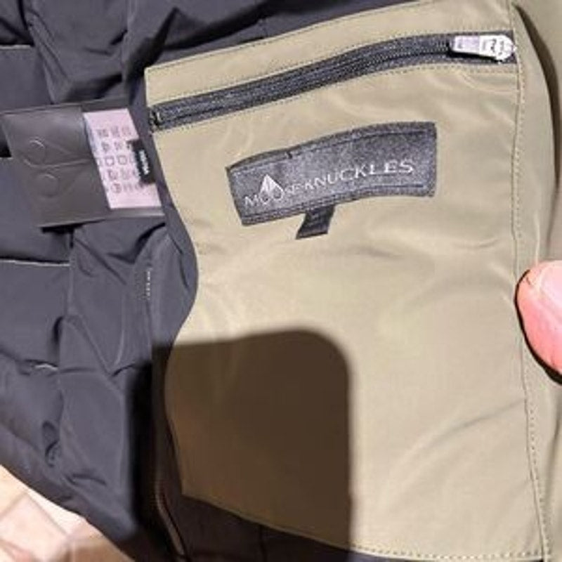 Women’s Moose knuckles down hooded jacket size extra small