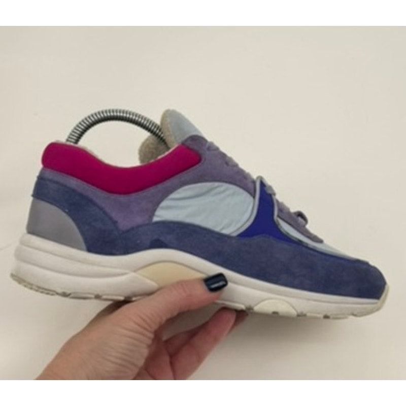 Chanel CC Logo Suede Runner Sneakers G34360 – Size 37 – Made in Italy
