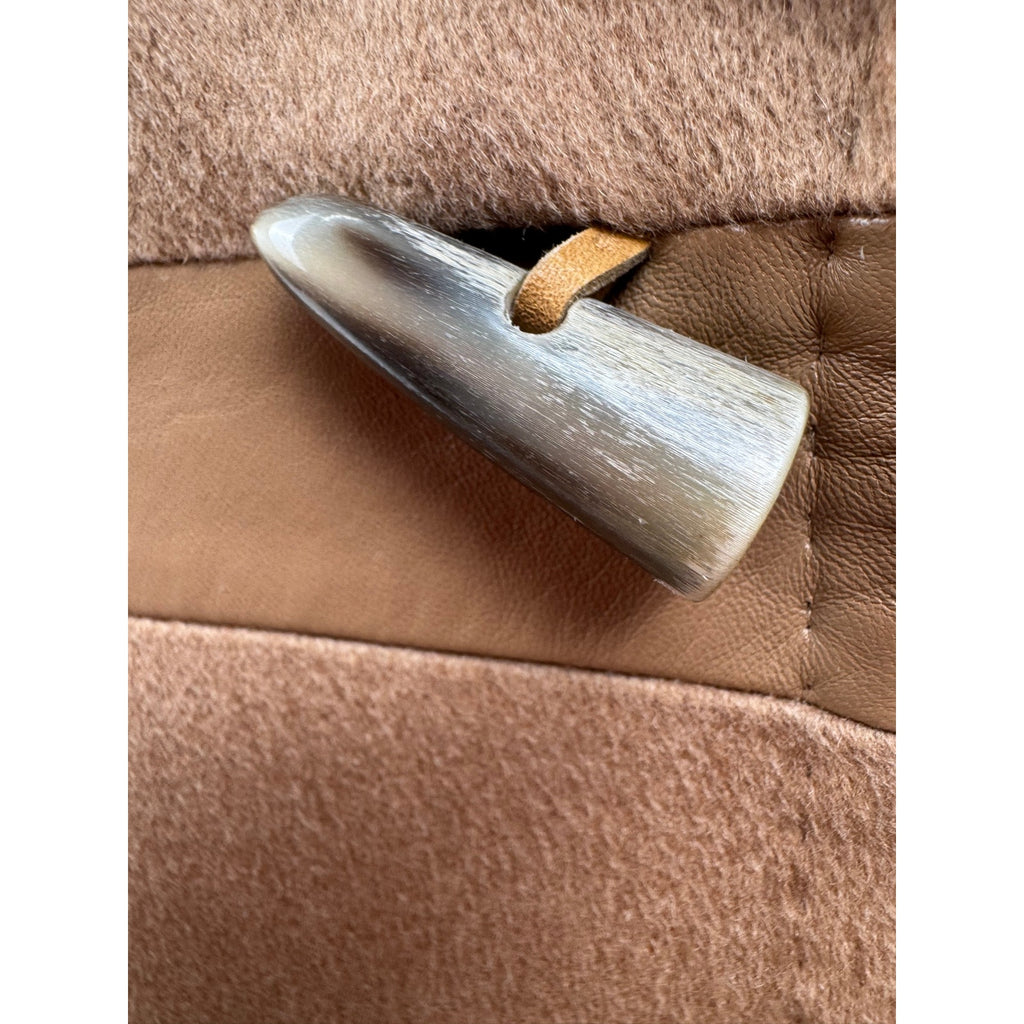 Max Mara Cashmere Notch Collar Blazer Jacket – Size 8 – Horn Toggle Closure