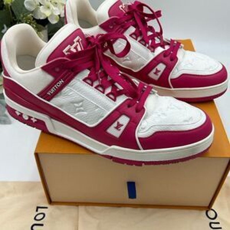 Men’s Louis Vuitton calfskin leather trainer sneakers size 11, fits 13 US