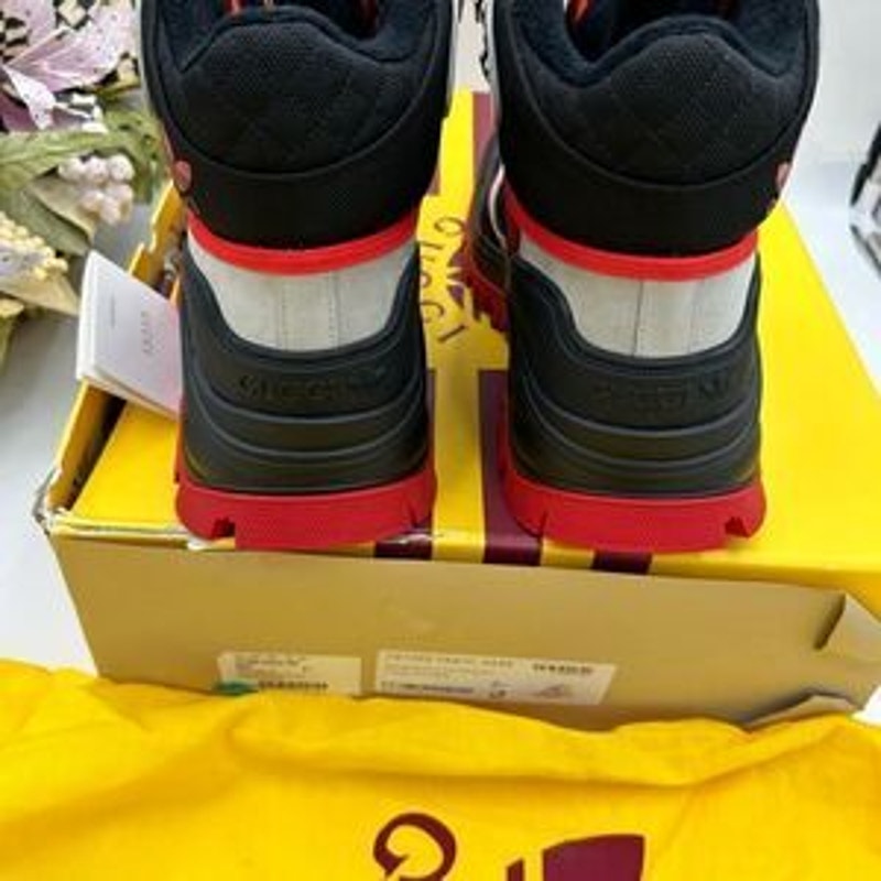 Men’s Gucci X Adidas lace up boots size 8.5 made in Italy