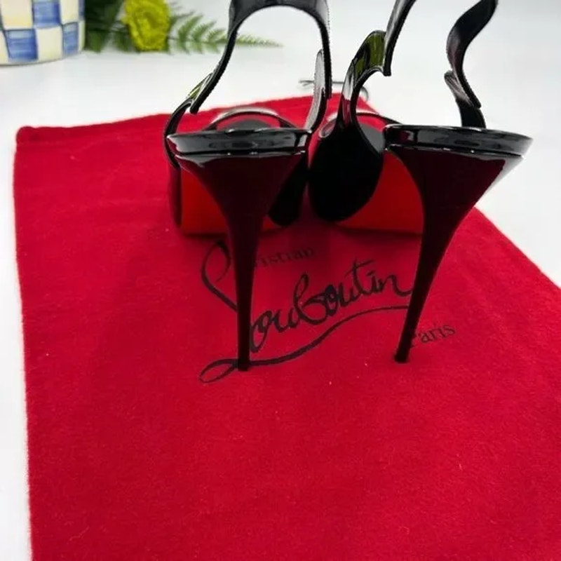 Women’s Christian Louboutin hot chick 120 patent leather heels size 40.5