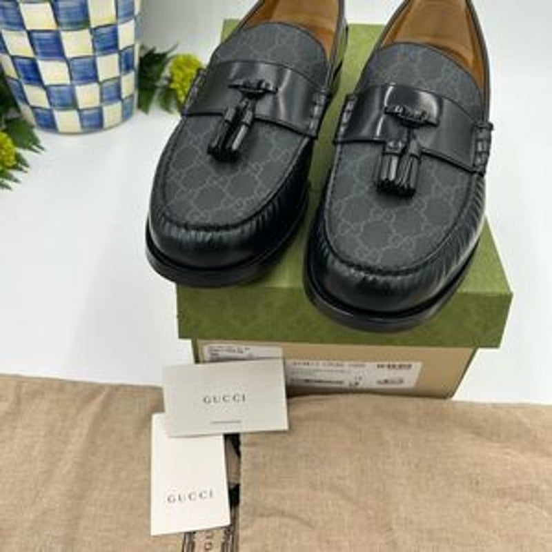 Men’s Gucci, GG Supreme tassel loafers size 12 made in Italy