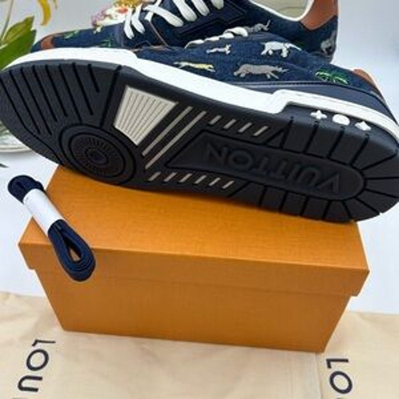Men's Louis Vuitton LV X the DARJEELING limited edition trainer size 11 fits 12