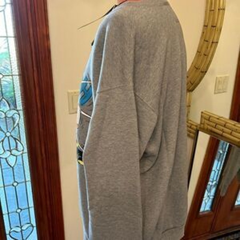 Men’s Gucci, X Disney, Donald Duck heavyweight sweatshirt size large made Italy