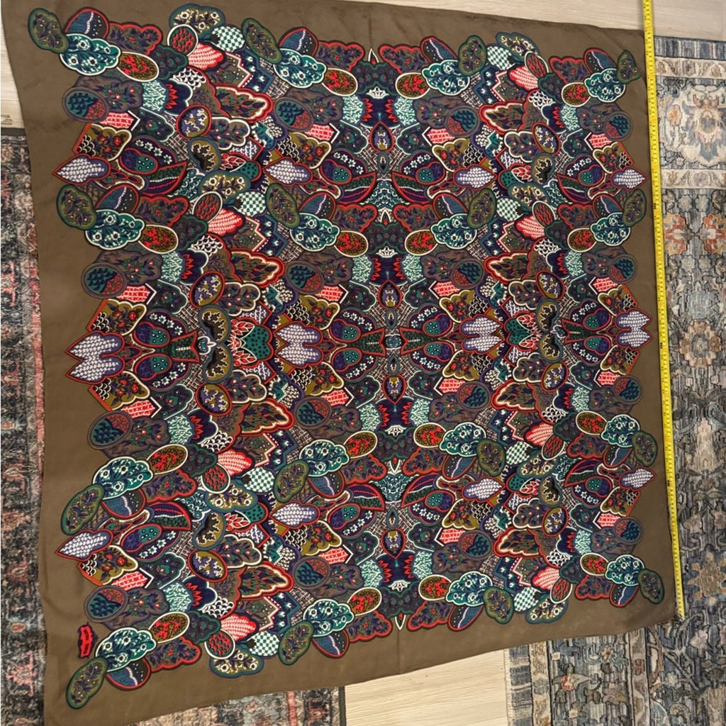 BOTEGA VENETA ENORMOUS 51” x 51”gorgeous silk Wrap/Cape/Sarong textured …