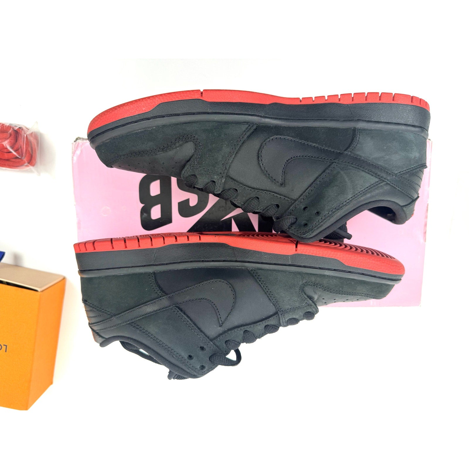 VNDS Nike SB Dunk Low TRD QS "Black Pigeon" Size 9