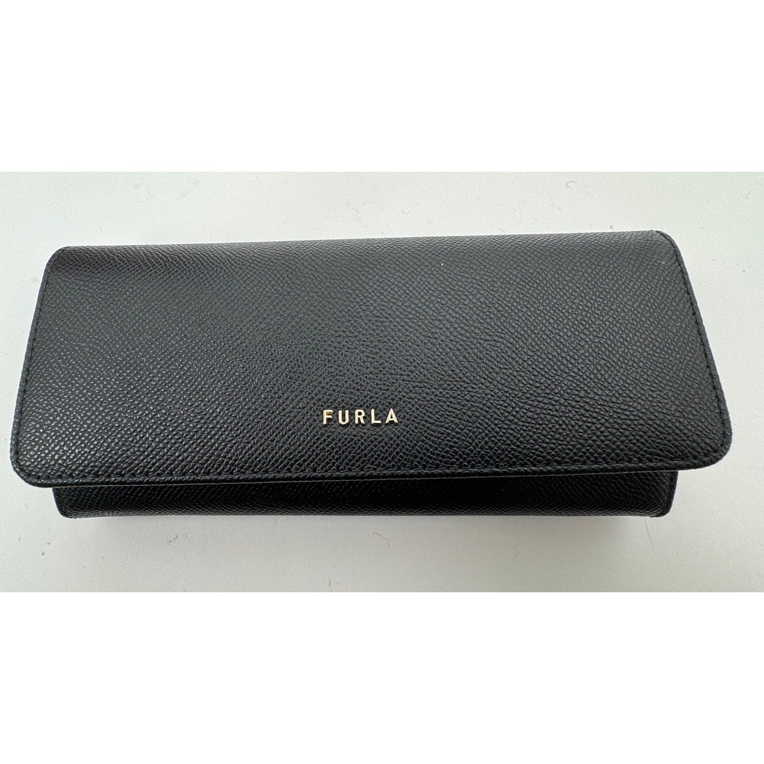 Furla NWT Black Pebble Grained Continental Trifold Wallet With Box and Bag Charm