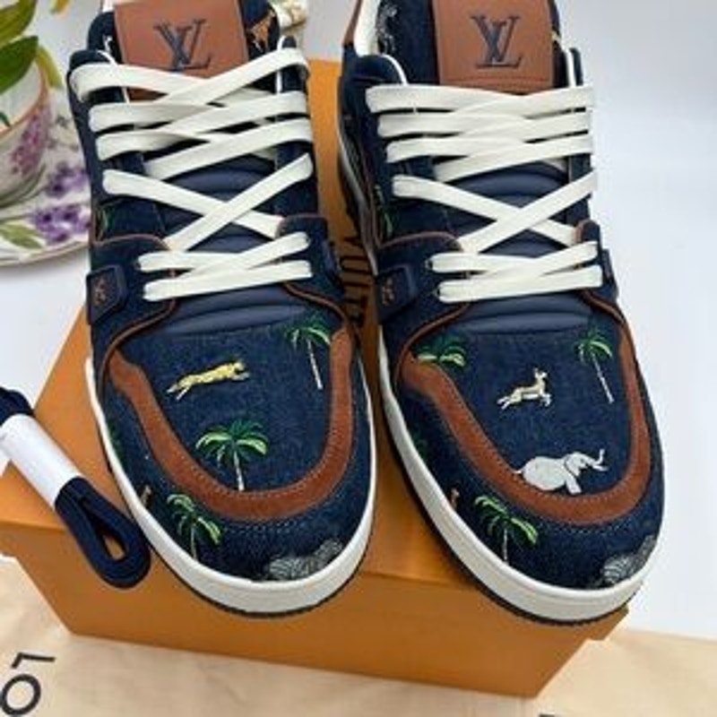 Men's Louis Vuitton LV X the DARJEELING limited edition trainer size 11 fits 12