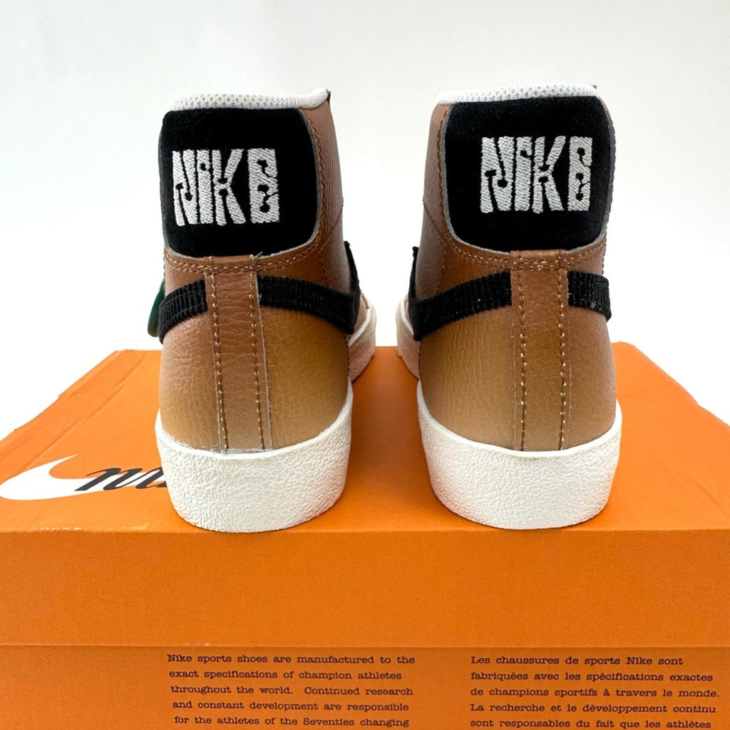 DS NIKE WOMEN’S BLAZER MID 77 SE ALE BROWN
SIZE 5 WOMENS
D06683-200