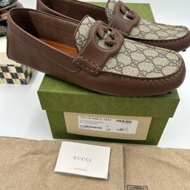 Men's Gucci interlocking G Supreme driver loafers size 9, made in Italy
