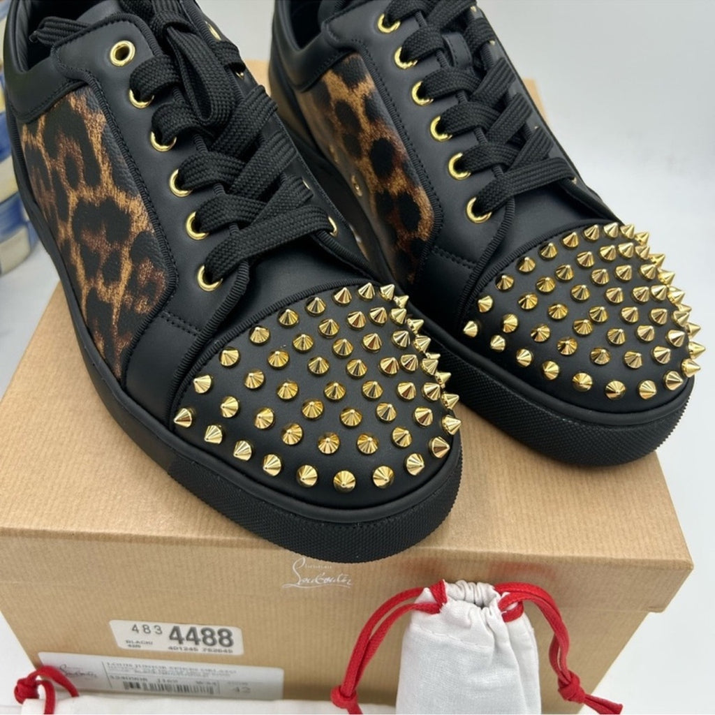Men's Christian Louboutin, Louis Jr, spikes
Orlato flat sneakers size 42 Italy