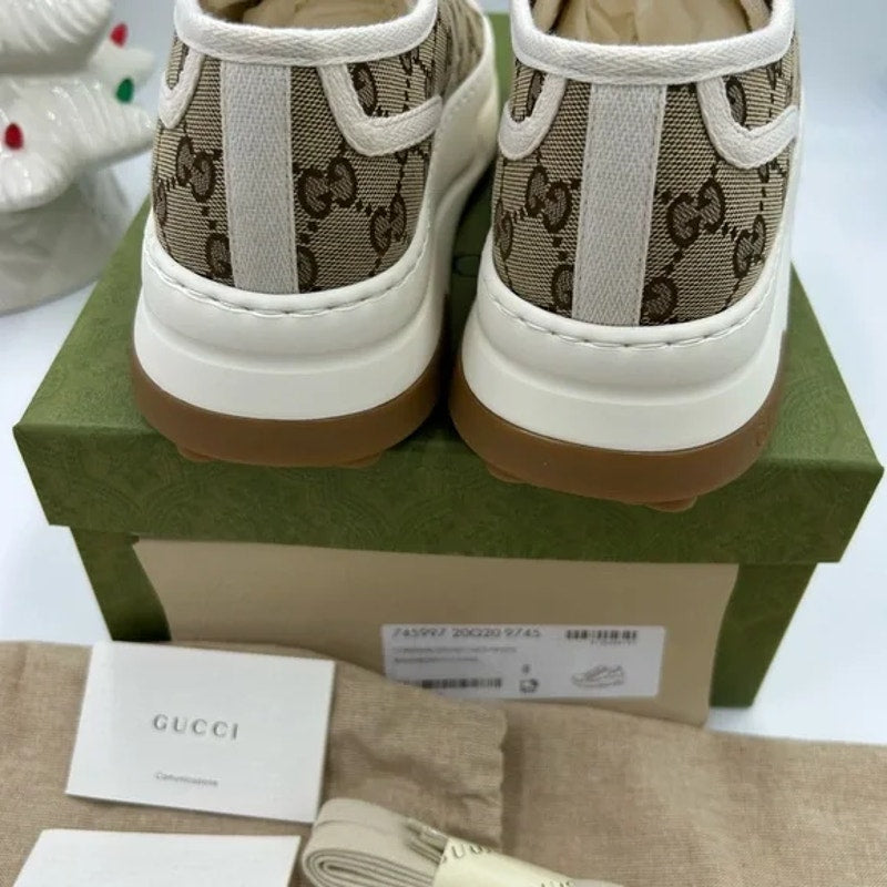 Men's Gucci GG canvas low top platform sneaker size 9, made in Italy