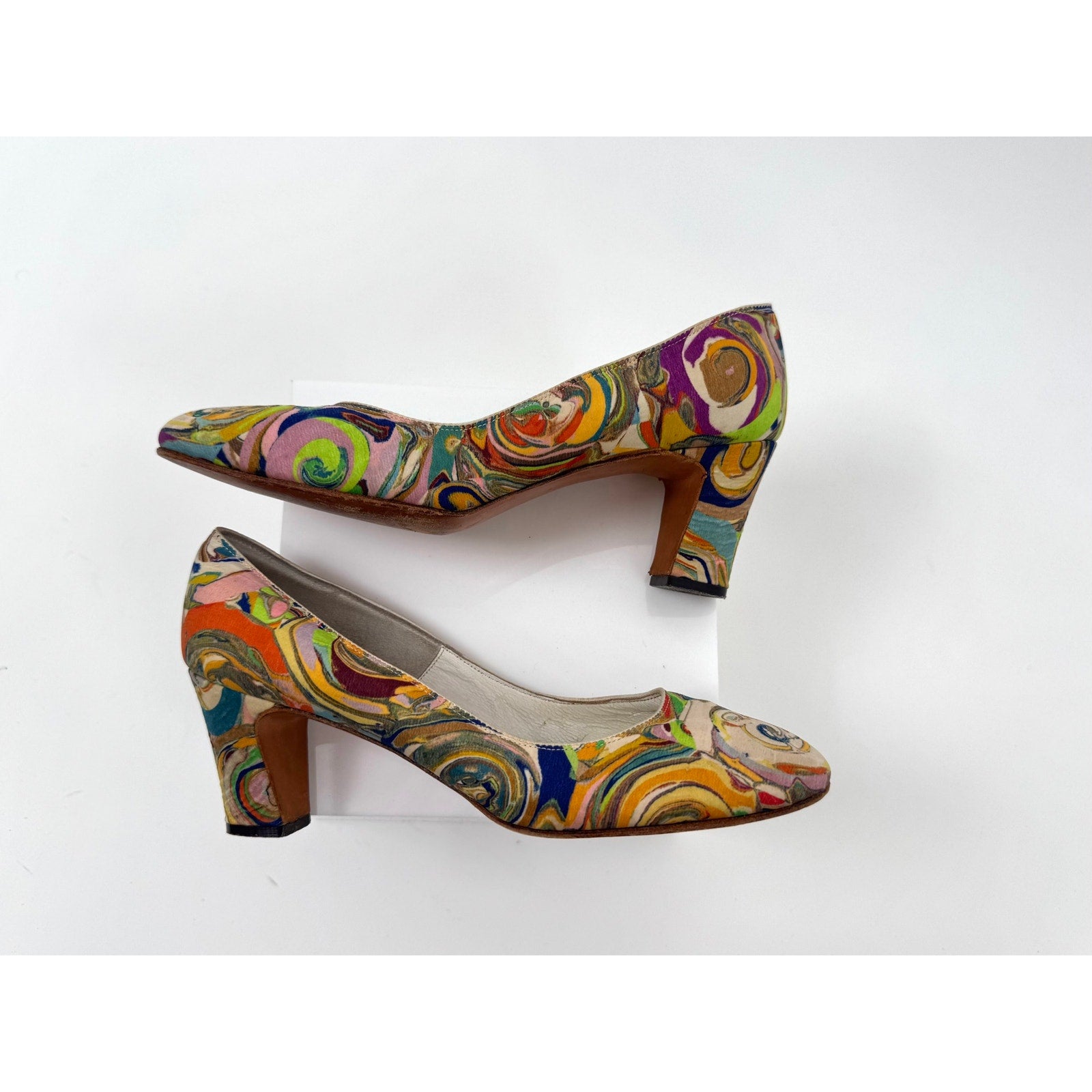 Mijji Vintage Multicolor Hand Painted Silk Heels Size 5B