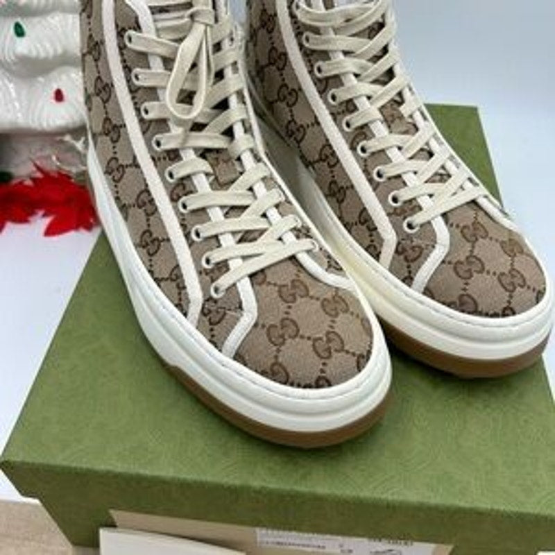 Men's Gucci interlocking G high top sneakers size 8, made in Italy