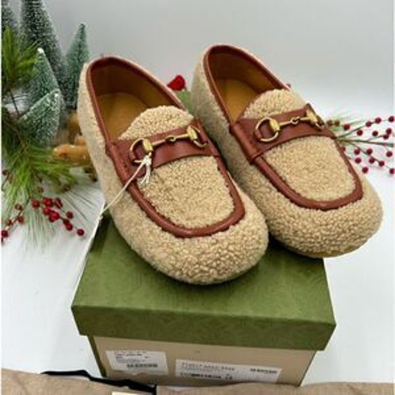 Men’s Gucci Horsebit ivory wool  loafers size 9.5 made in Italy.