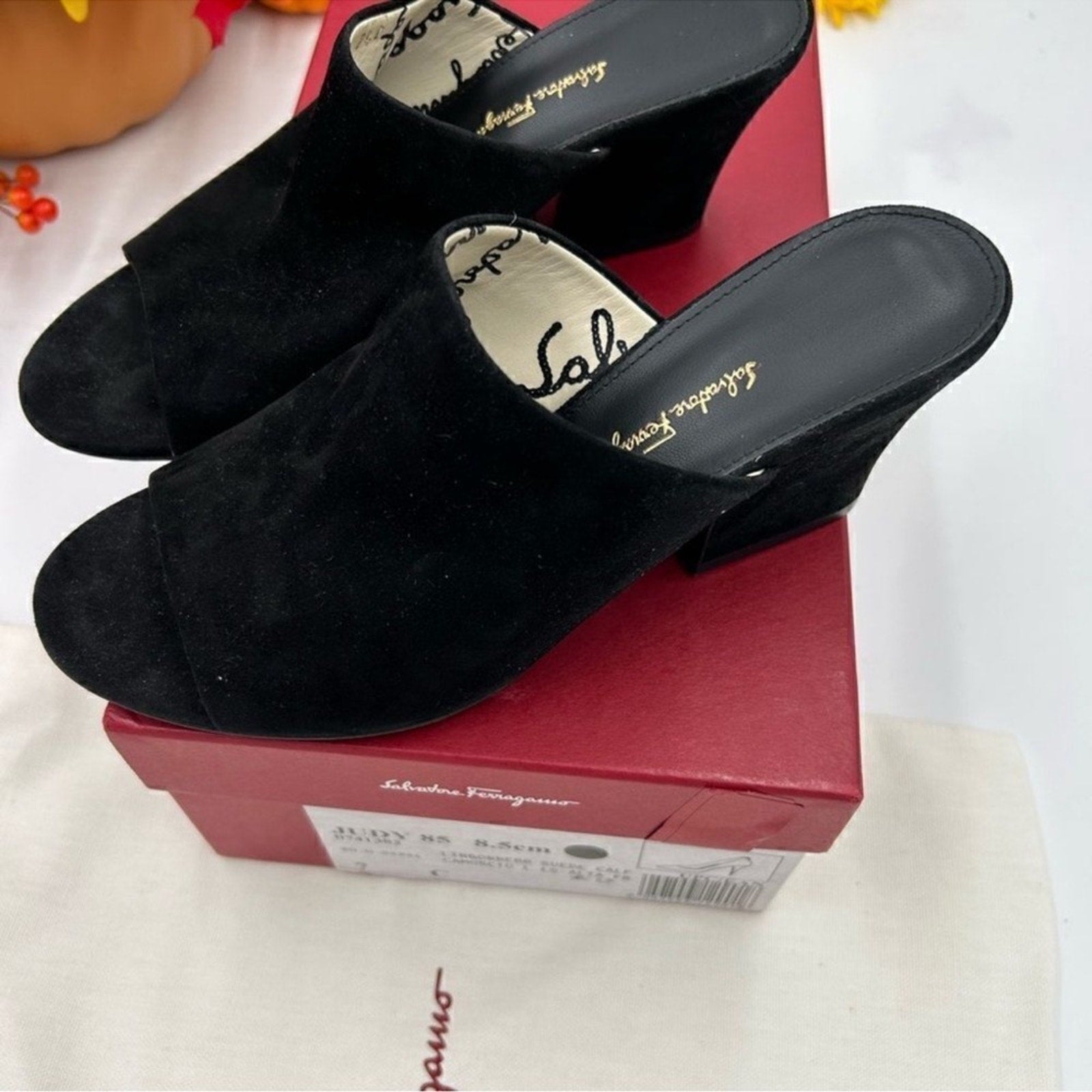 Women's Salvatore Ferragamo Judy 85 Suede mules, size 7, made in Italy