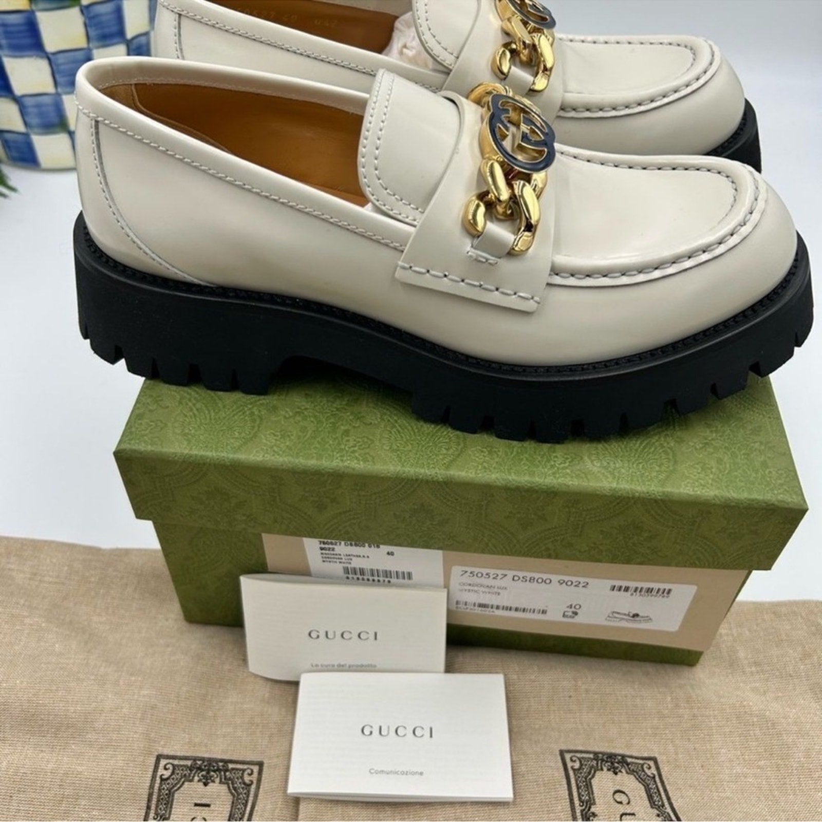 Women's Gucci interlocking GG patent leather loafers Size 40 
Made in Italy