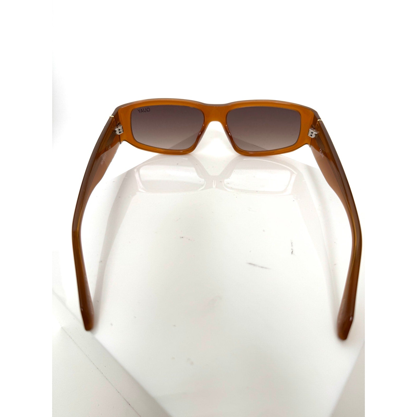 Quay NWOT No Envy Caramel Rectangular Sunglasses