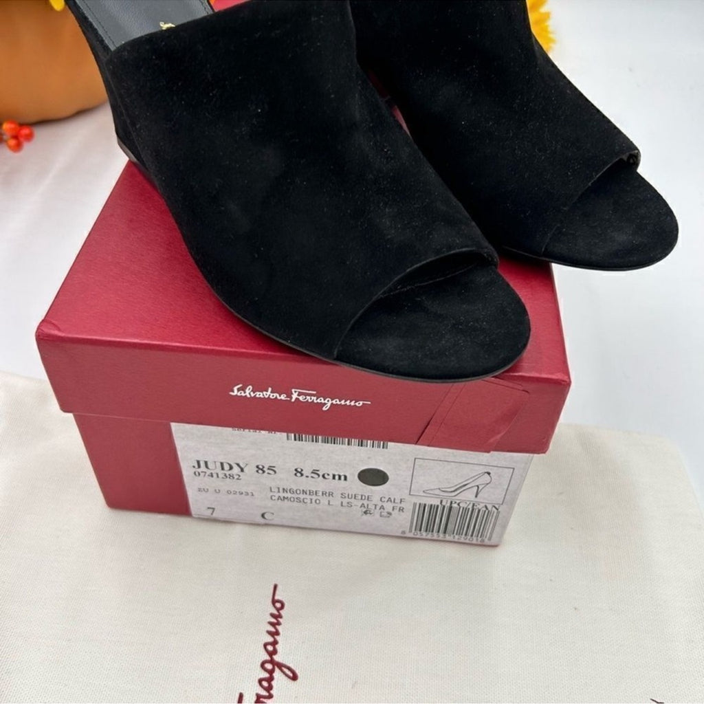 Women's Salvatore Ferragamo Judy 85 Suede mules, size 7, made in Italy