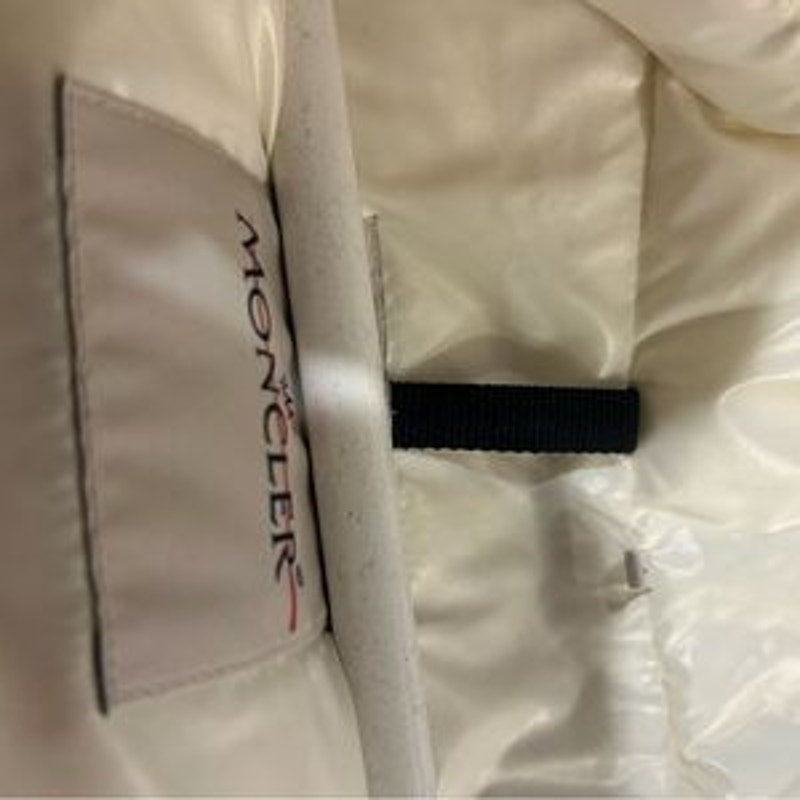 Women's Moncler White faux fur detachable hood down jacket size 3 NWT