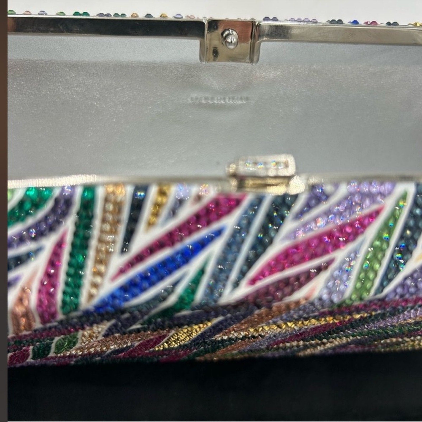 Women's Judith Lieber rectangular beach
mural clutch bag detachable chain Italy