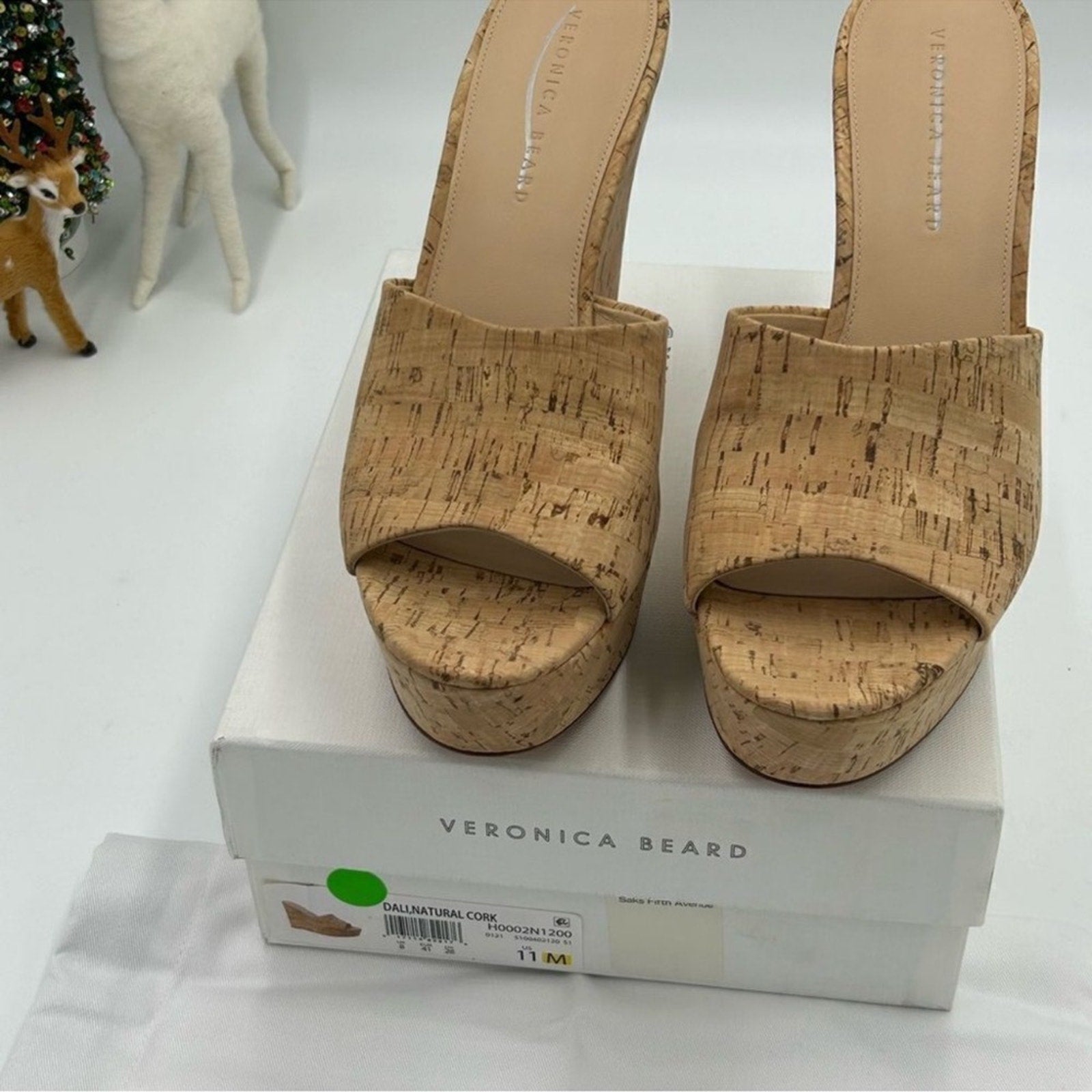 Women's Veronica Beard, tan cork wedge sandals
Size 11