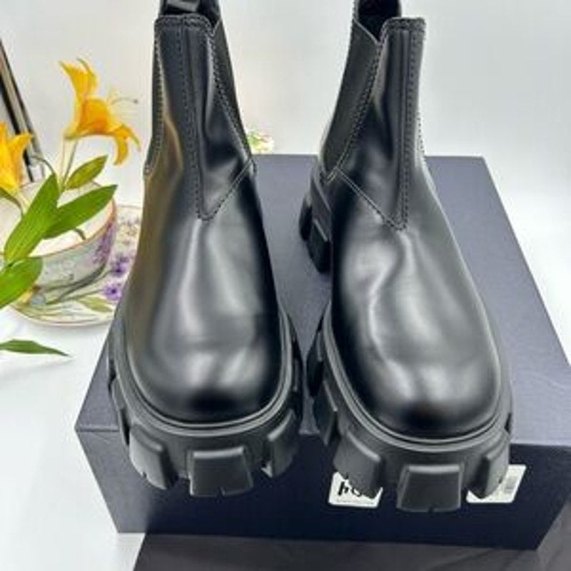 Men's Prada MONOLITH leather Chelsea boots size 11 made in Italy
