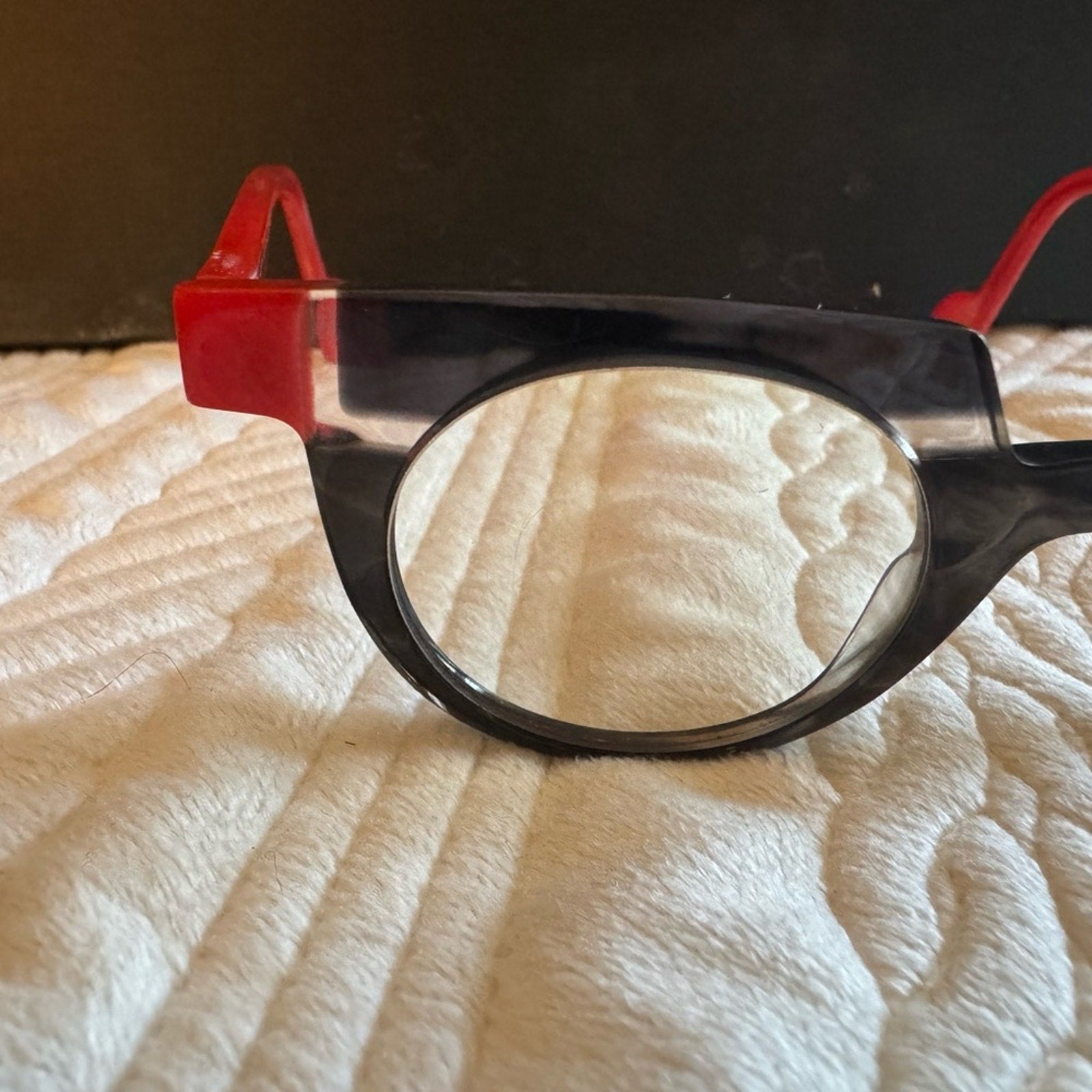 Anne & Valentin custom frames hand crafted in France 
Eyeglass Art Red Black