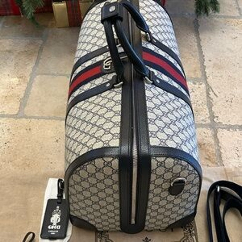 Gucci Savoy, GG Supreme large duffel bag made in Italy NWT