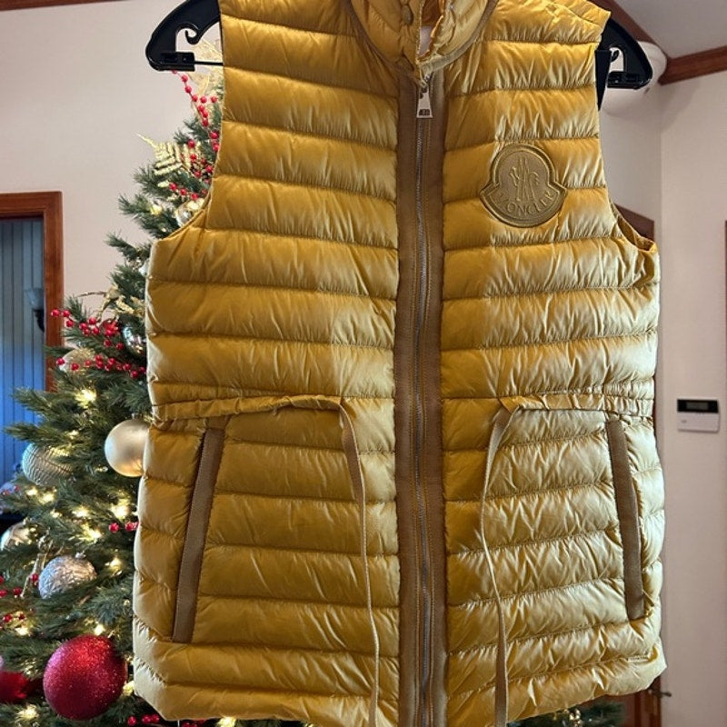 Moncler men's down Quilted Vest cinched waist, and drawstring Tie size 1